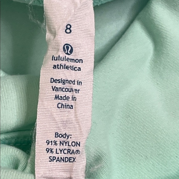Lululemon Healthy Heart Pullover Fresh Teal, Size 8 - Picture 10 of 10